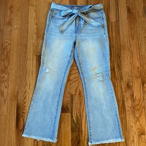 Dollhouse junior high waist flare jeans in light wash size 7